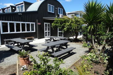 Southpacific Motel And Conference Centre