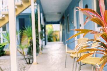 Отель Galleria Apartments By Lowkl