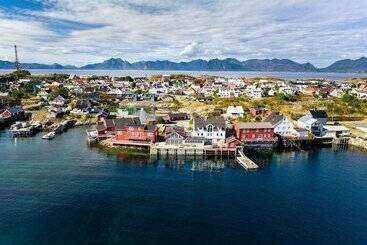 Henningsvær Rorbuer