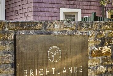 Отель The Nunnery And Spa At Brightlands