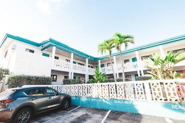 فندق على الطريق The Delmar