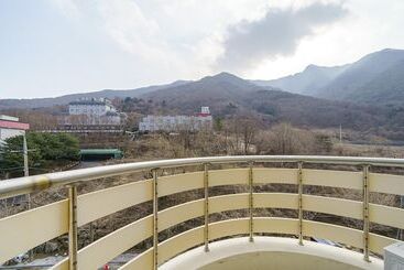 فندق على الطريق Ulsan Yeongnam Alps Sandia Oncheon