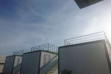 بنسيون District Eight