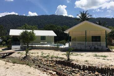 پانسیون Villa Tiga V3   Datai Valley