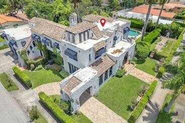 פנסיון Young Mansion