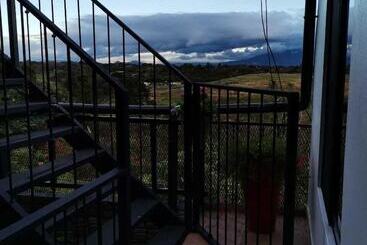 مبيت وإفطار Rancha Azul Inn