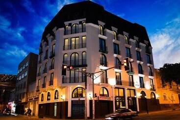 هتل Altus Express