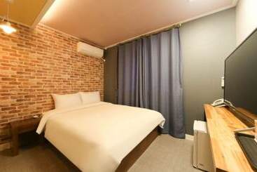 فندق على الطريق Ulsan Sinjeongdong Castle