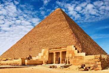 بنسيون Seven Pyramids Inn