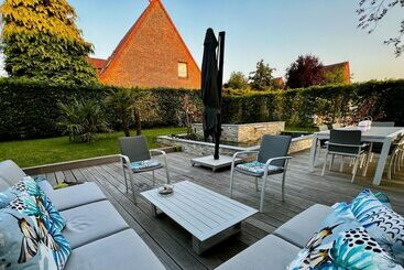 ペンション Ya  Lille Villeneuve D Ascq