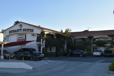 Мотель Dynasty Suites Santa Fe Springs