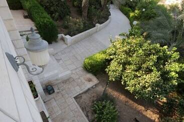 پانسیون Auberg Inn Guesthouse