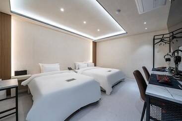 Мотель Daejeon Yuseong Hotel 141