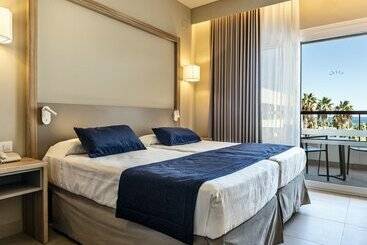 ホテル Estival Park Almaris