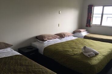 ユースホステル Tiki Lodge Backpackers