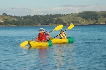 צימר Moanarua Beach Cottage
