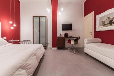 هتل Astro Mediceo