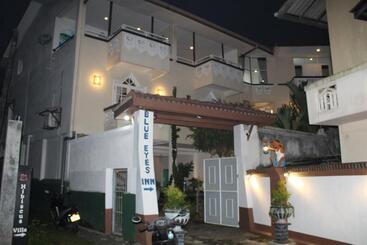 فندق Blue Eyes Inn