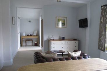 هتل Little Forest Lodge