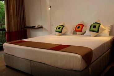 Отель Magampura Eco Village Resort