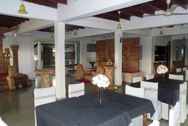 בית מלון כפרי Nilketha Villa Eco