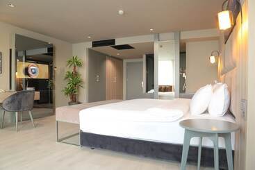 Отель Pasaport Pier