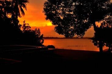 ホテル Roman Lake Ayurveda Resort