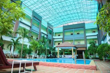 هتل Sihanoukville Plaza