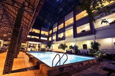 هتل Sihanoukville Plaza