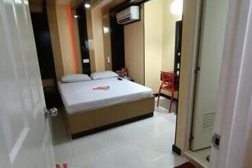 هتل Sogo   Monumento, Lrt Station