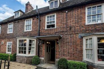 בית מלון כפרי The Admiral Hornblower