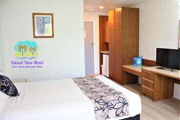 Island View Motel