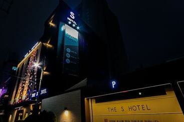 فندق على الطريق Ulsan Daldong The S