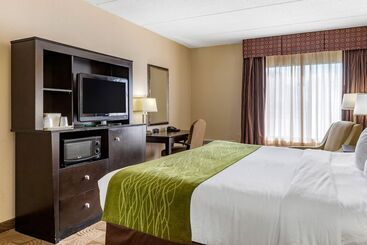 هتل Comfort Inn Warner Robins   Robins Air Force Base Area