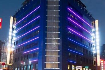 هتل Green World Taipei Station