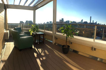 هتل Howard Johnson By Wyndham Long Island City