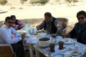 Отель Registan Desert Safari Camps