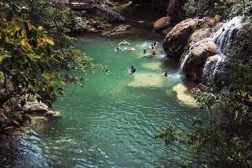 בית מלון כפרי The Garden Promenade Bonito