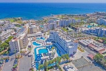 Marlita Beach Hotel Apartments