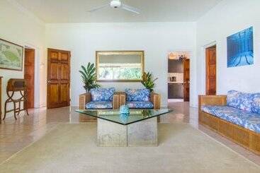 تختخواب و صبحانه Mansfield House