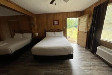 هتل آپارتمان Budget Friendly Queen Studio With Full Kitchen, Two Queen Beds And Sleeper Sofa By Redawning