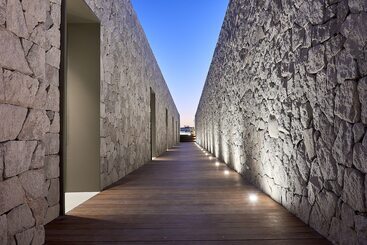 هتل Cave Suites