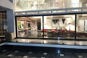 Hotel The Sky Imperial Aarivaa Luxury Homestay