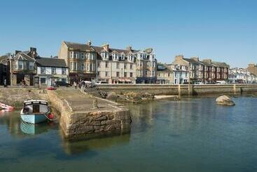 بيت ريفى Millport Town Or Country Holiday Lets