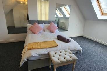 بنسيون Luxury King House