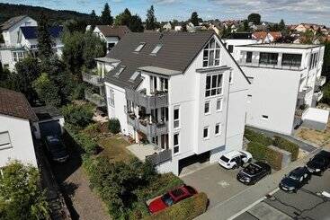 膳宿费 The Beverly Hills Of Frankfurt