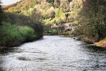 レジデンス Beautiful 4 Bed House In Monmouth