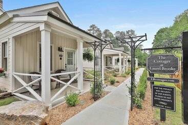 The Cottages At Laurel Brooke
