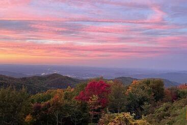 별장 2 Master Suites _ Phenomenal Views   Alpine Summit