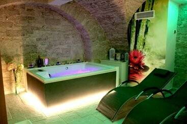 تختخواب و صبحانه Rubis Relais & Spa
